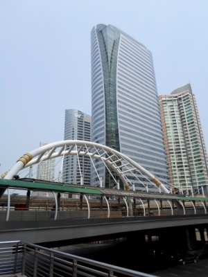 photo of the BRT BTS sky bridge at Sathorn