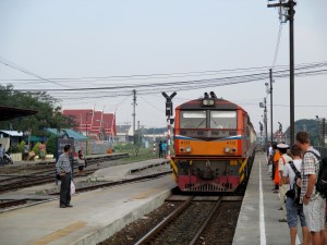 Bangkok bound train arriving at Ayutthaya Bangkok bound train arriving at Ayutthaya