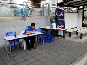 Taxi stand at Phaya Thai Station