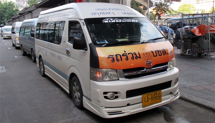 A typical minivan used in Thailand