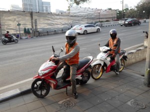 photo of motorbike taxi by Asoke pier