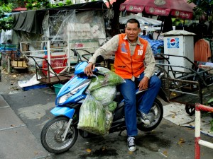 motorbike taxi waiting at Makkasan Station