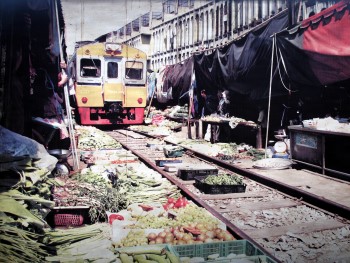 Train arriving at the Mae Klong station